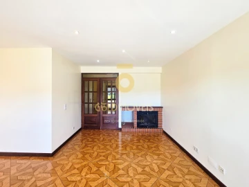 Apartamento T3 para Venda em Santa Maria de Lamas