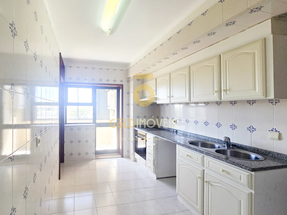 Apartamento T3 para Venda em Santa Maria de Lamas Foto 8