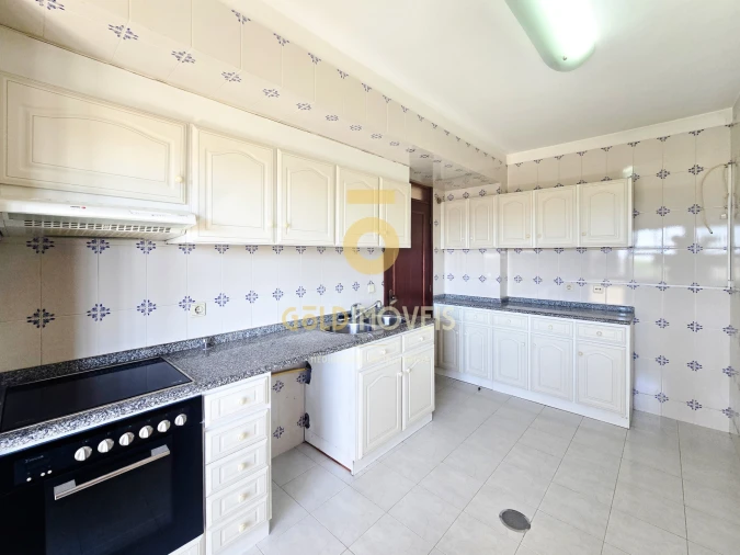 Apartamento T3 para Venda em Santa Maria de Lamas Foto 7