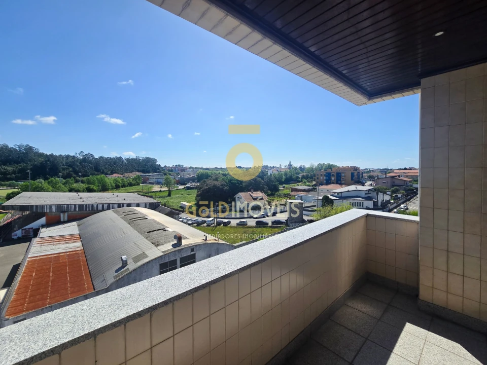 Apartamento T3 para Venda em Santa Maria de Lamas Foto 27