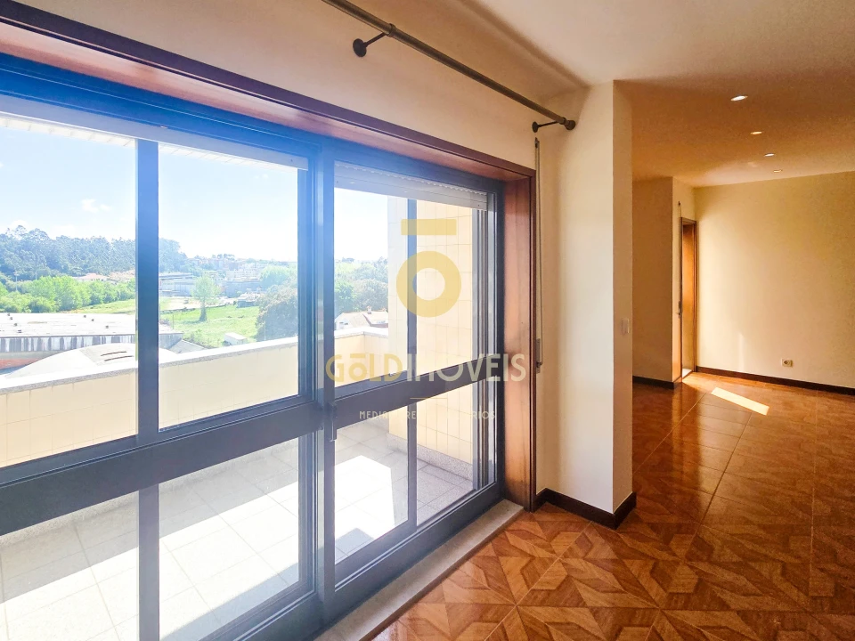 Apartamento T3 para Venda em Santa Maria de Lamas Foto 5