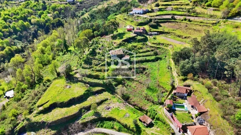 Quinta T2 para Venda em Paredes de Viadores e Manhuncelos