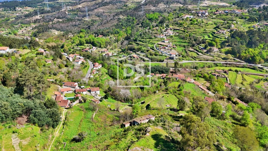 Quinta T2 para Venda em Paredes de Viadores e Manhuncelos Foto 8