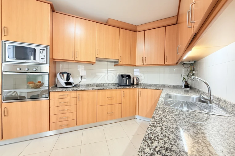 Apartamento T2 para Venda em Ribeirão Foto 3