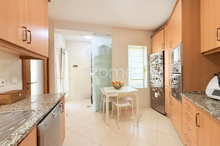 Apartamento T2 para Venda em Ribeirão Foto 6