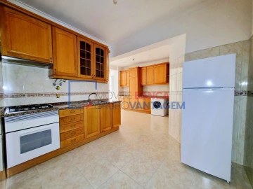 Apartamento T2 para Venda em União das Freguesias de Setúbal