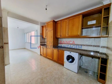 Apartamento T2 para Venda em União das Freguesias de Setúbal