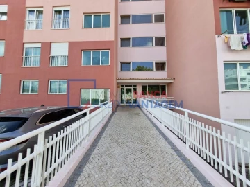 Apartamento T2 para Venda em União das Freguesias de Setúbal