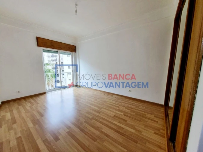 Apartamento T2 para Venda em União das Freguesias de Setúbal Foto 12