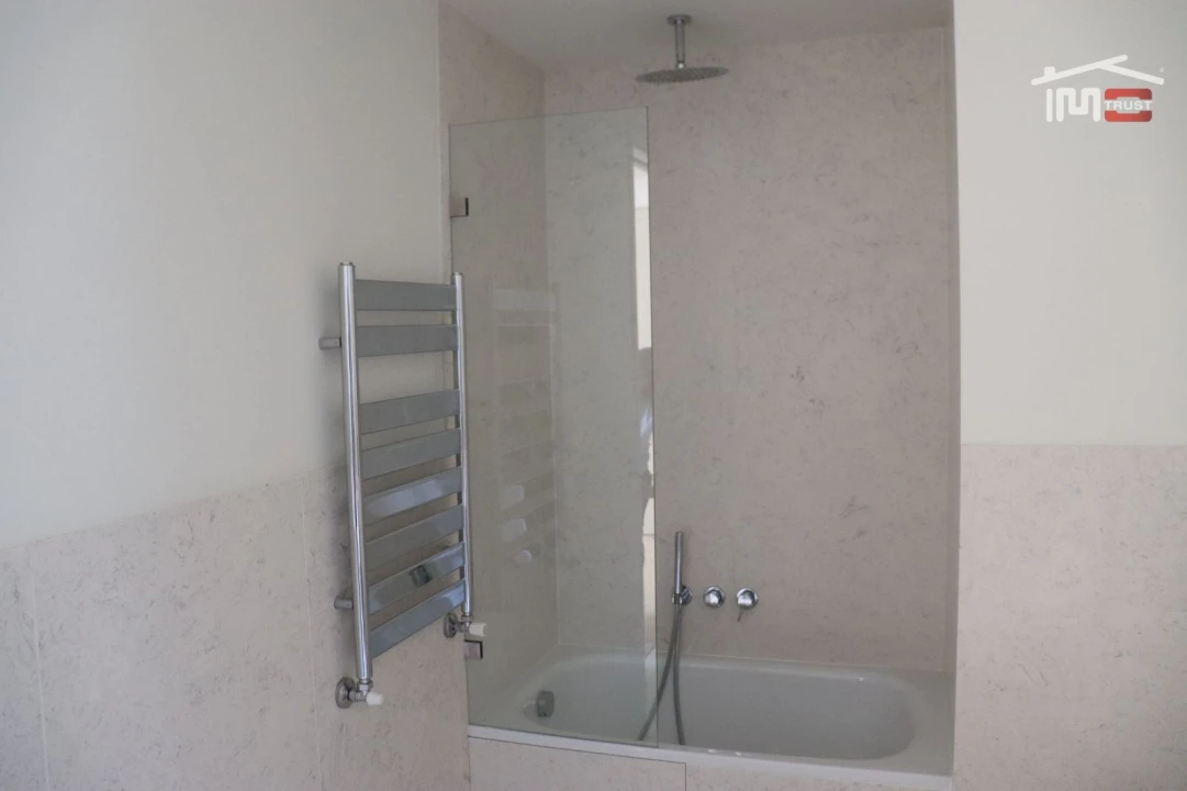 Apartamento T1 para Venda em Parque das Nações Foto 23
