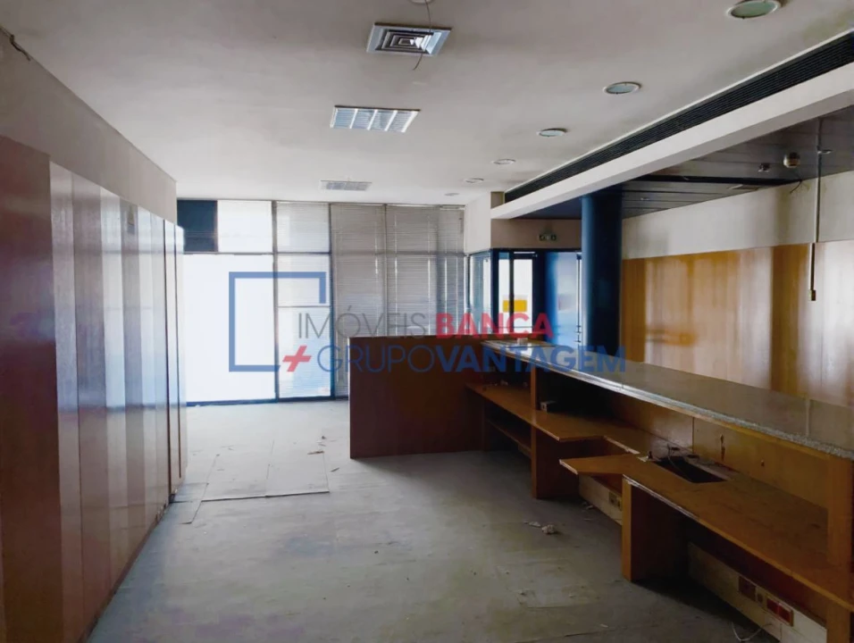 Loja para Venda em Santa Maria de Lamas Foto 3