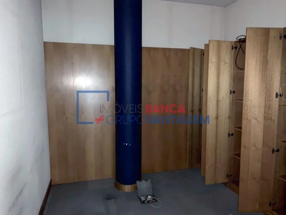 Loja para Venda em Santa Maria de Lamas Foto 7