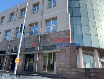 Loja para Venda em Santa Maria de Lamas