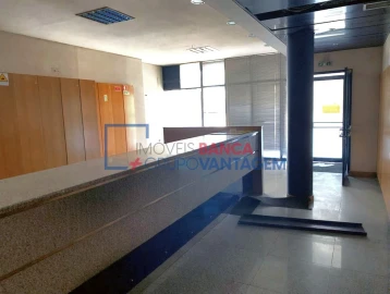 Loja para Venda em Santa Maria de Lamas