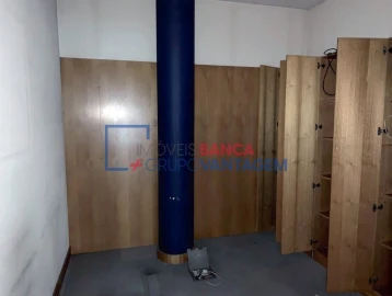 Loja para Venda em Santa Maria de Lamas