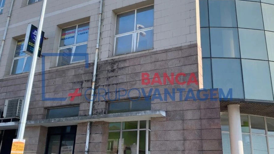 Loja para Venda em Santa Maria de Lamas