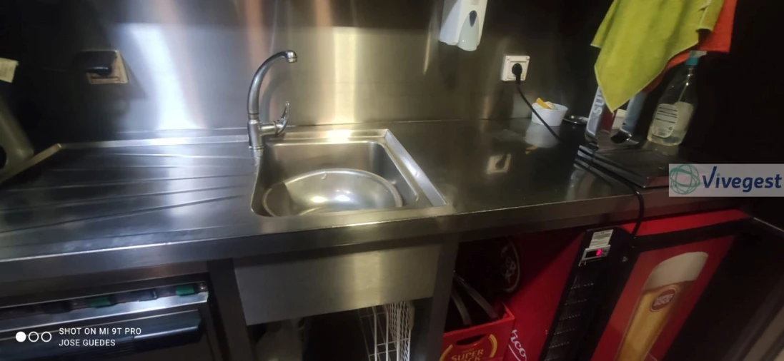 Loja para Arrendamento em Alfena Foto 4