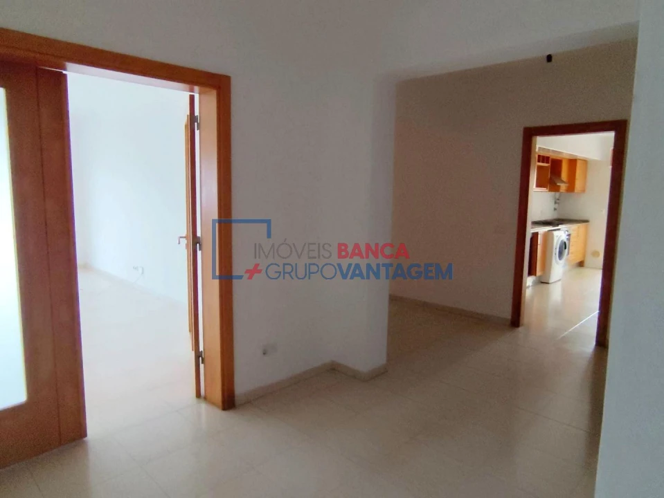 Apartamento T2 para Venda em Azambuja Foto 10