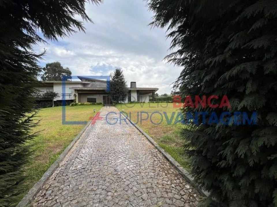 Moradia T5 para Venda em Ruivães e Novais Foto 18