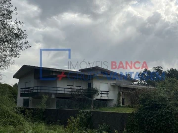 Moradia T5 para Venda em Ruivães e Novais