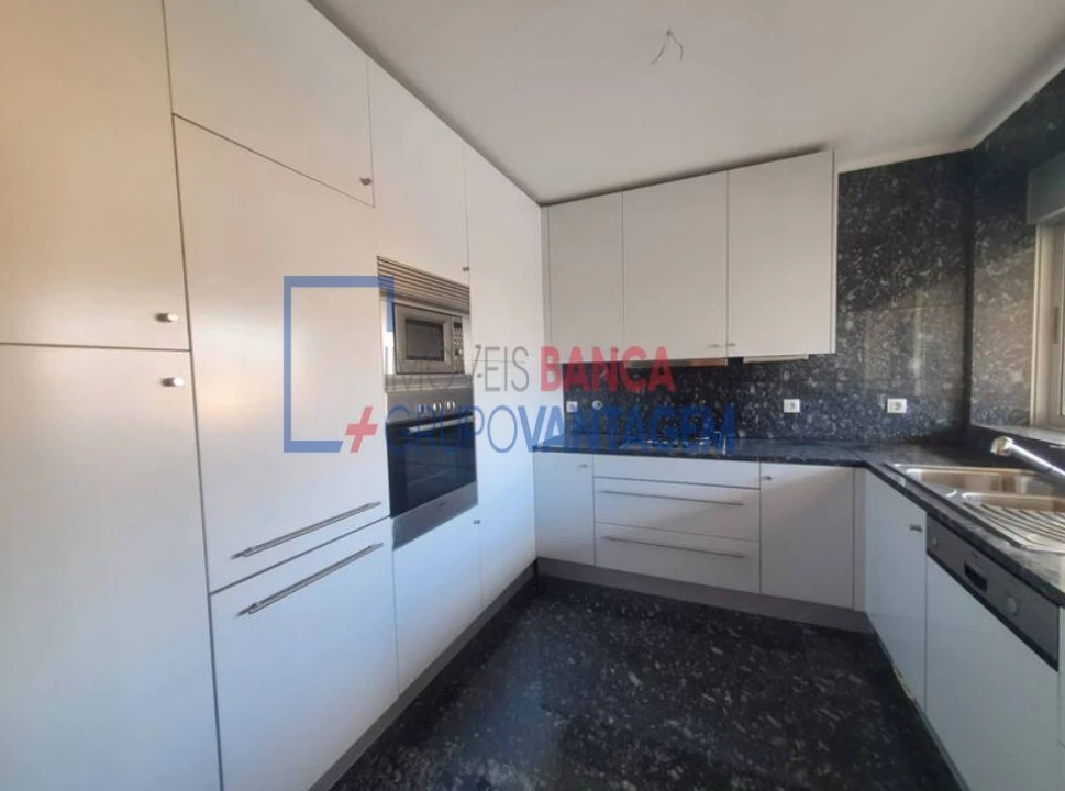 Apartamento T3 para Venda em Bonfim Foto 4