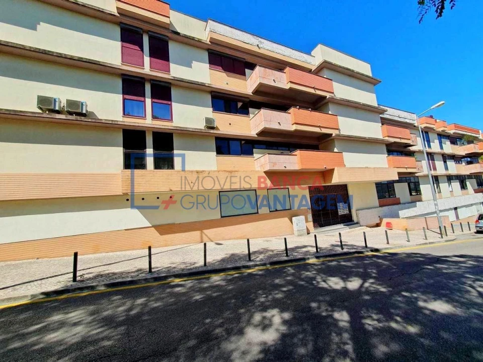 Apartamento T3 para Venda em Setubal (São Sebastião) Foto 1
