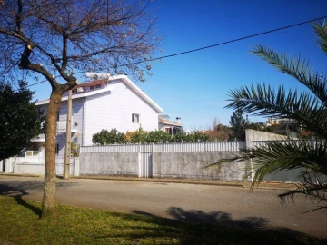 Terreno para Venda em São Mamede de Infesta e Senhora da Hora