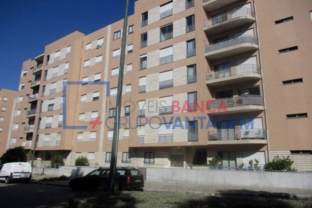 Apartamento T2 para Venda em Valongo Foto 3