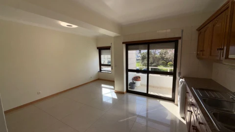 Apartamento T2 para Venda em Tavarede