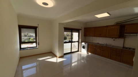Apartamento T2 para Venda em Tavarede