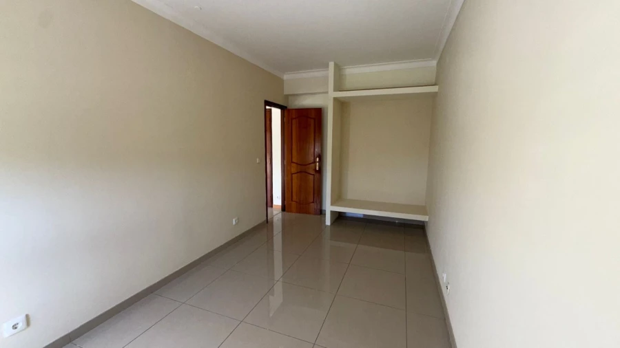 Apartamento T2 para Venda em Tavarede Foto 12