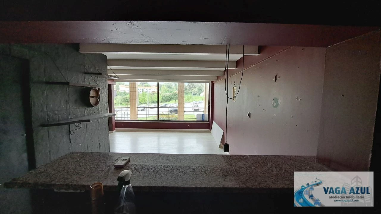 Loja para Arrendamento em Rio Tinto Foto 4