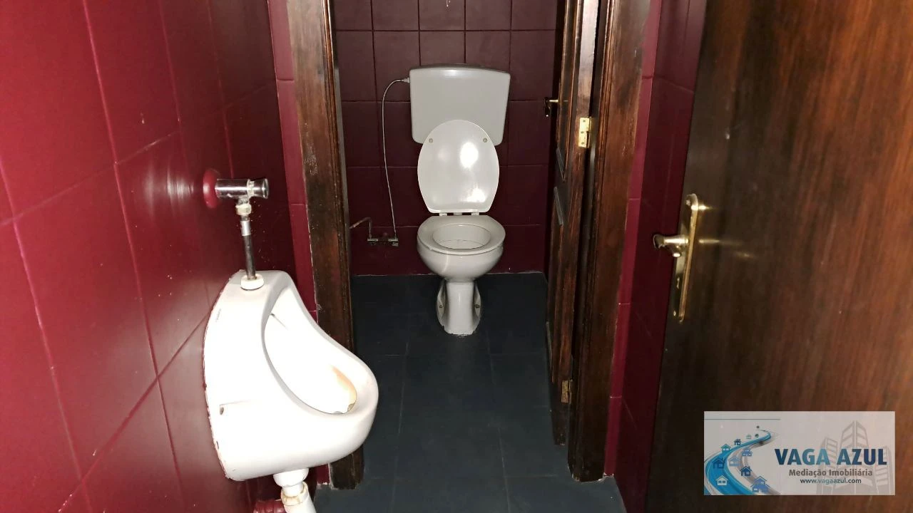 Loja para Arrendamento em Rio Tinto Foto 11