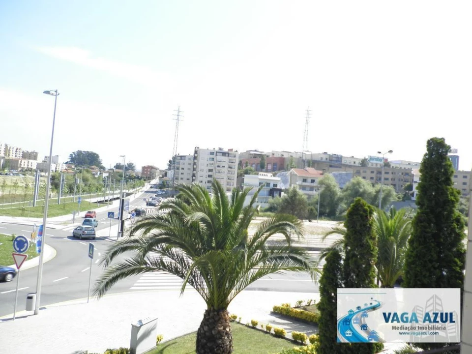 Loja para Arrendamento em Rio Tinto Foto 16