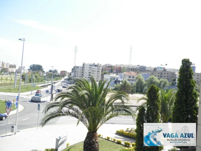 Loja para Arrendamento em Rio Tinto Foto 16