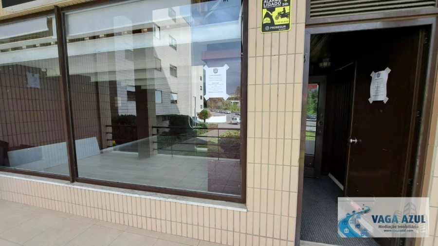 Loja para Arrendamento em Rio Tinto Foto 13