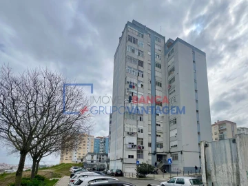 Apartamento T1 para Venda em Águas Livres