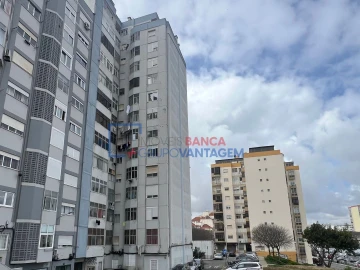 Apartamento T1 para Venda em Águas Livres
