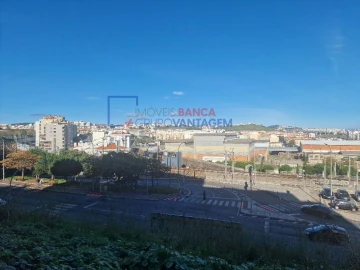 Apartamento T1 para Venda em Águas Livres