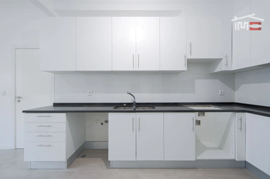 Moradia T4 para Venda em Queluz e Belas Foto 10