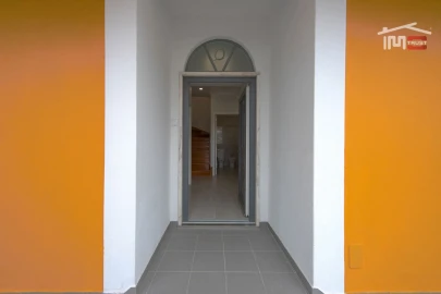 Moradia T4 para Venda em Queluz e Belas