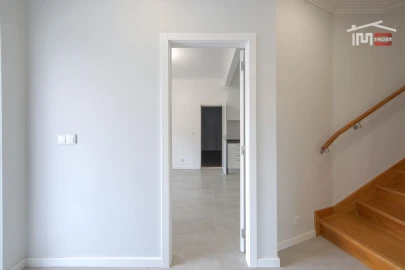 Moradia T4 para Venda em Queluz e Belas