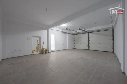 Moradia T4 para Venda em Queluz e Belas