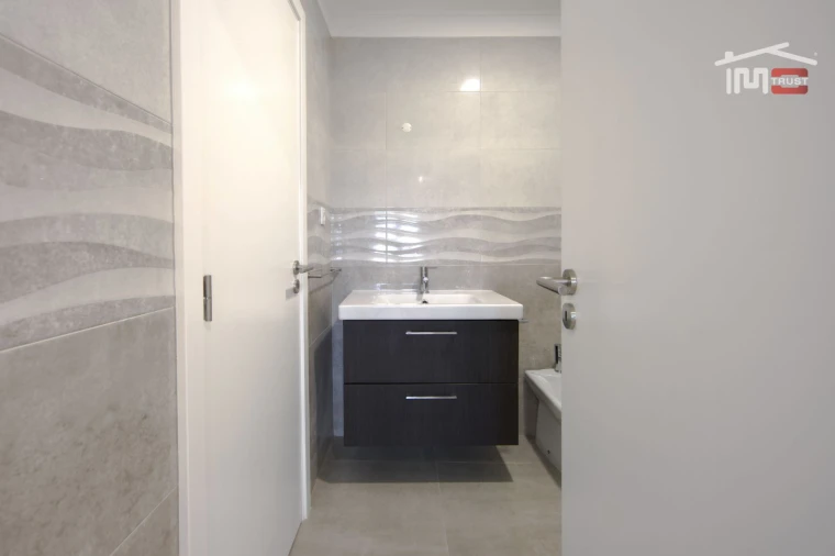 Moradia T4 para Venda em Queluz e Belas Foto 32