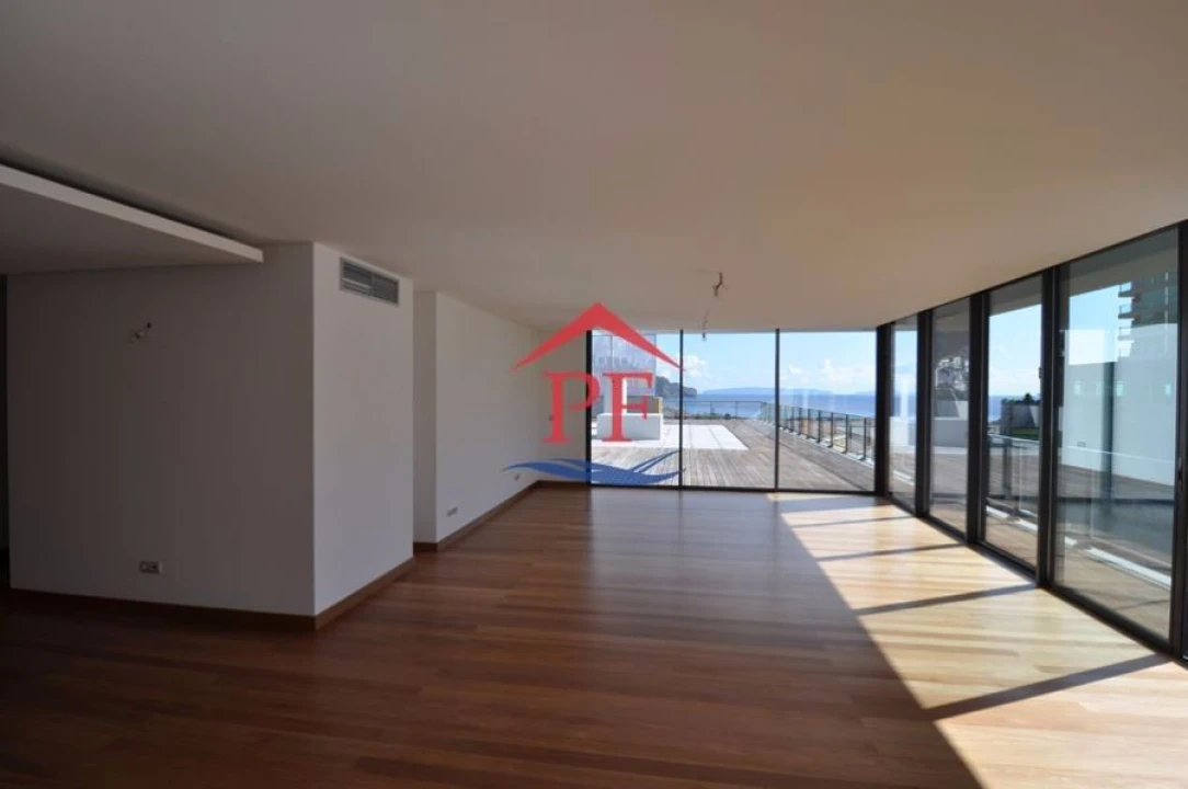 Apartamento T3 para Venda em Funchal (São Pedro) Foto 1