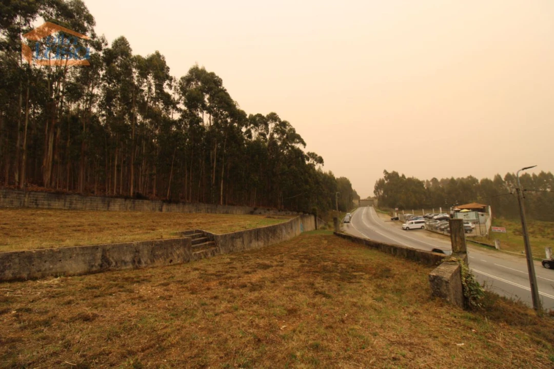 Terreno Misto para Venda em Sandim, Olival, Lever e Crestuma Foto 1