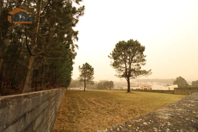 Terreno Misto para Venda em Sandim, Olival, Lever e Crestuma