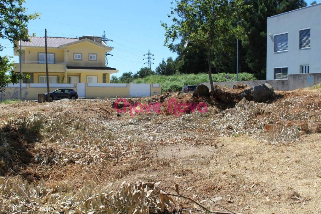 Terreno para Venda em Arcozelo Foto 5