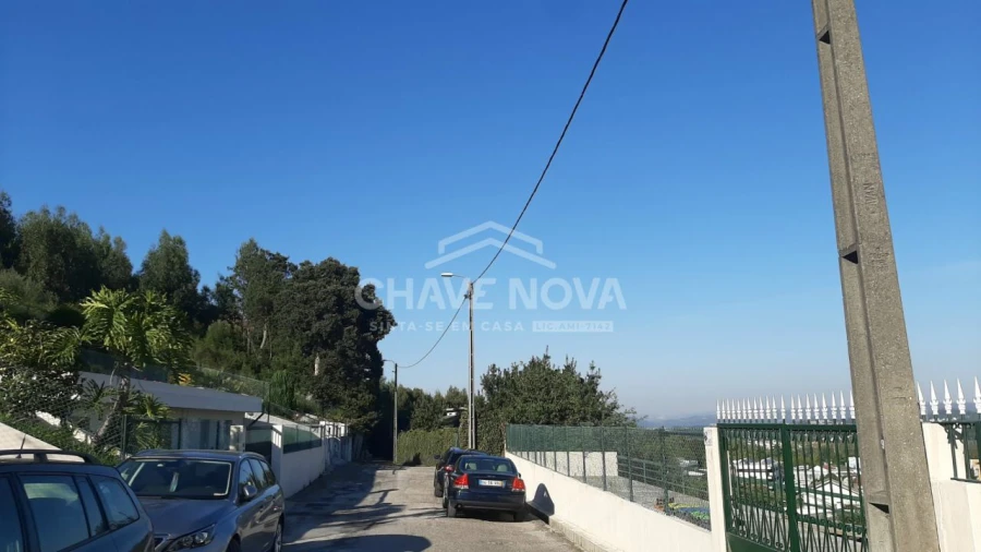 Terreno para Venda em Arcozelo Foto 3
