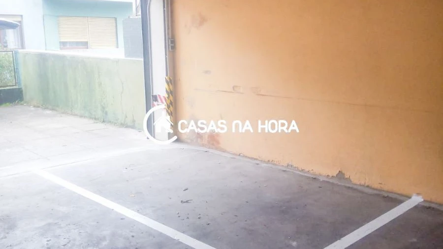 Negócio para Arrendamento em Arcozelo